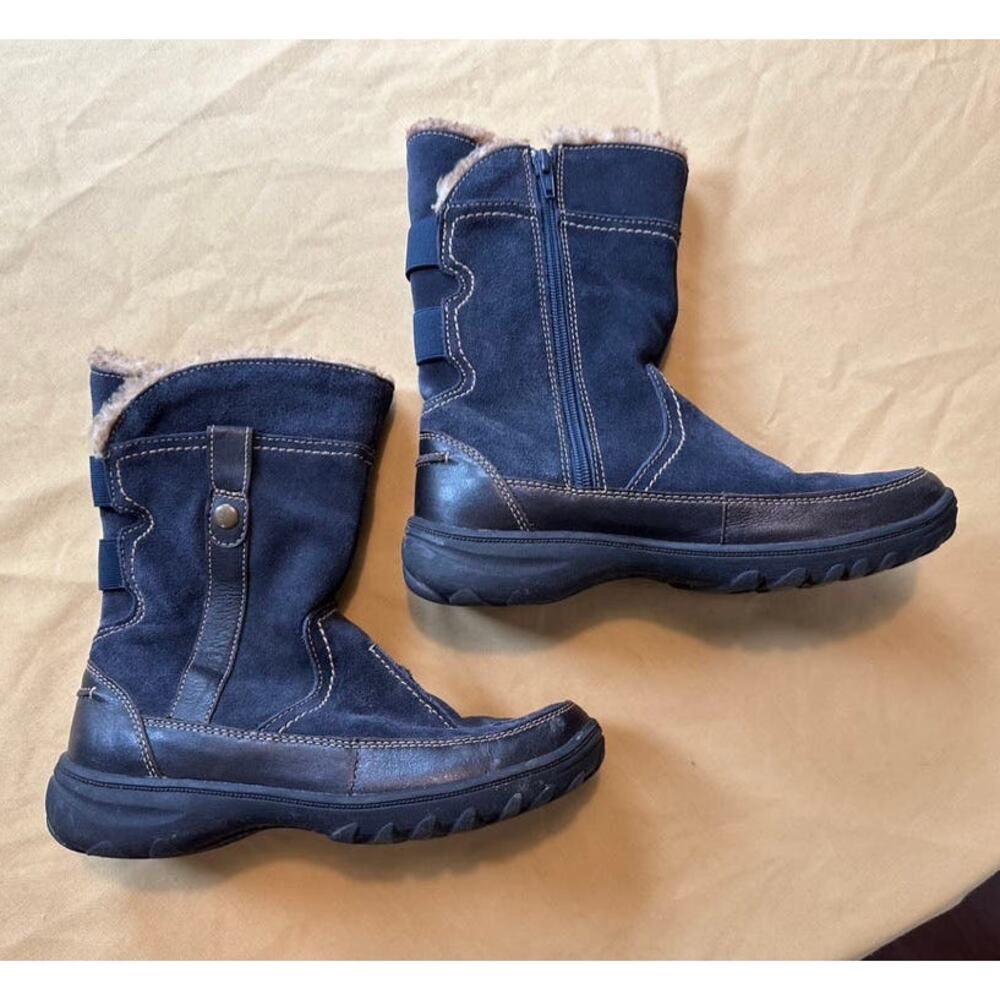 Clarks Andes Fortune Blue suede and faux fur lined boots 6.5M‎